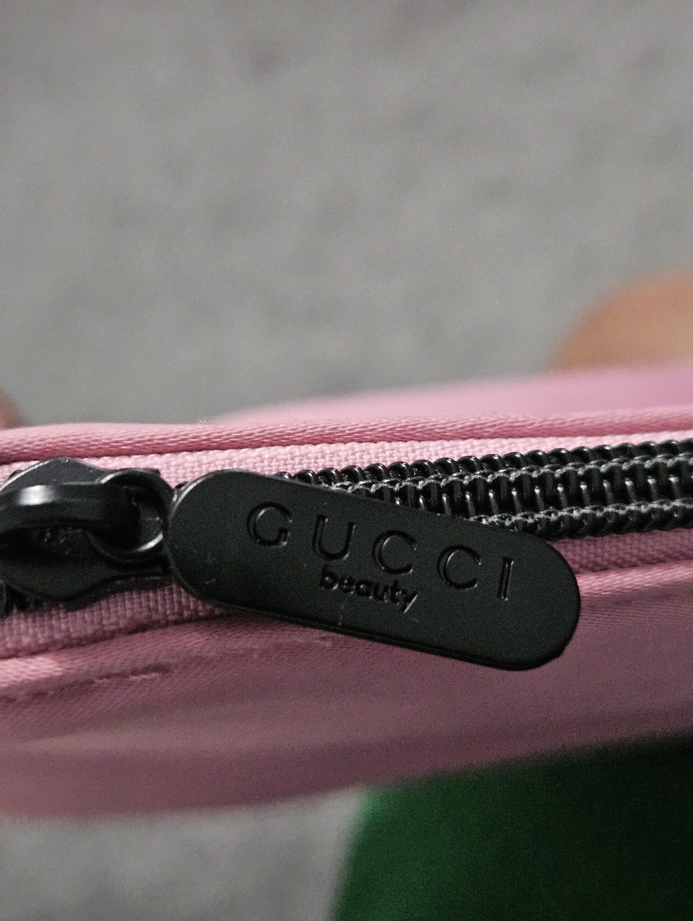 Sale: Gucci Beauty Comestic Bag - Picture 3 of 9